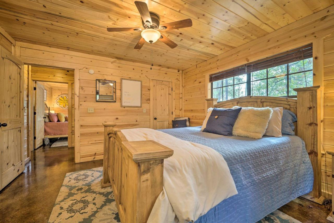 Cabin With Hot Tub And Games, 4 Mi To Beavers Bend! Broken Bow Esterno foto