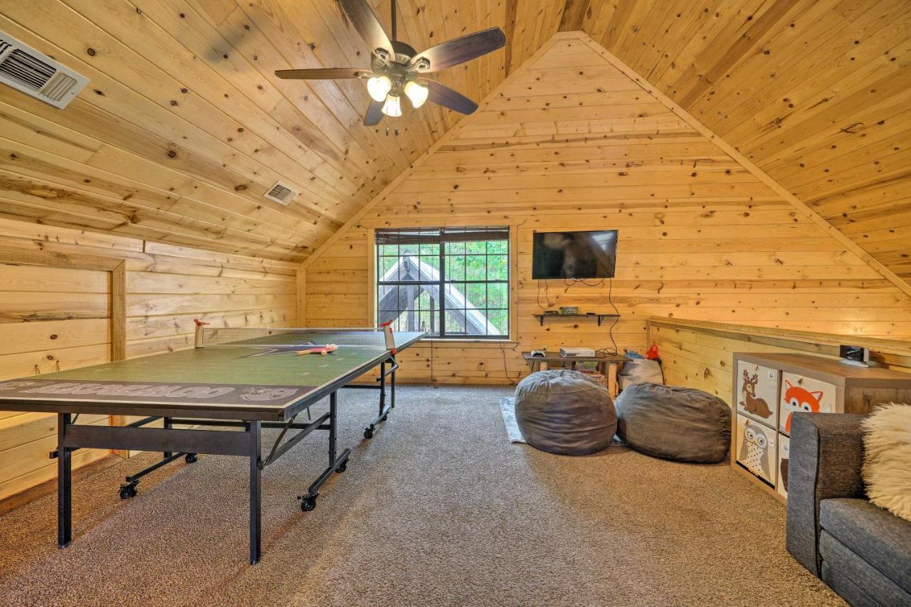Cabin With Hot Tub And Games, 4 Mi To Beavers Bend! Broken Bow Esterno foto